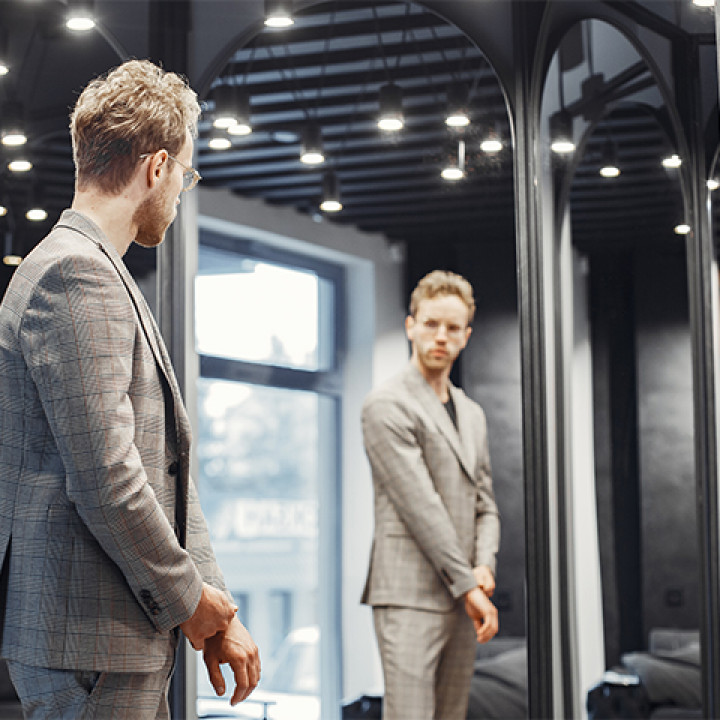 Boosting Looks That Own the Room: Power Dressing