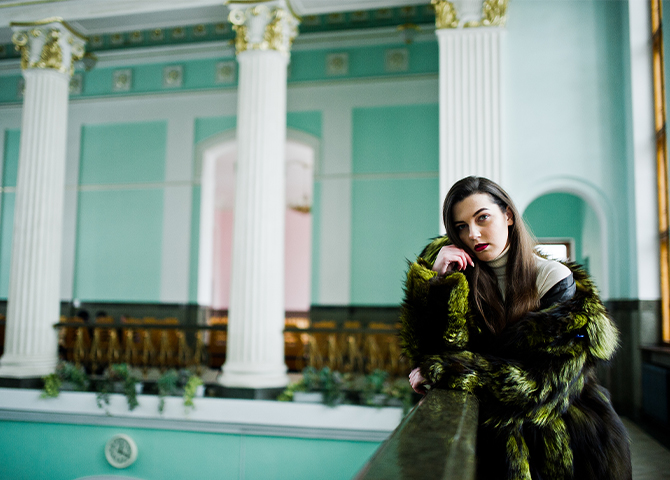 Modern Majesty: Regal Dress Styles with a Bold Edge